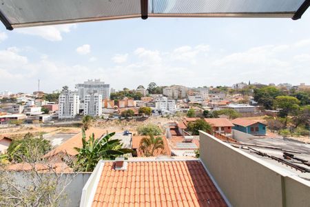 Casa à venda com 220m², 3 quartos e 3 vagas Casa à venda com 220m², 3 quartos e 3 vagasVista da Suíte