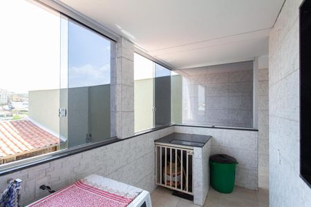 Casa à venda com 220m², 3 quartos e 3 vagas Casa à venda com 220m², 3 quartos e 3 vagasÁrea de Serviço
