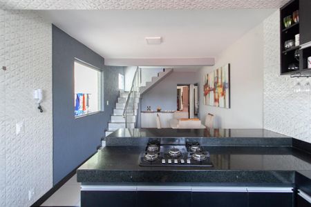 Casa à venda com 220m², 3 quartos e 3 vagas Casa à venda com 220m², 3 quartos e 3 vagasCozinha