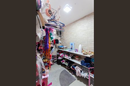 Casa à venda com 220m², 3 quartos e 3 vagas Casa à venda com 220m², 3 quartos e 3 vagasCloset do quarto 1