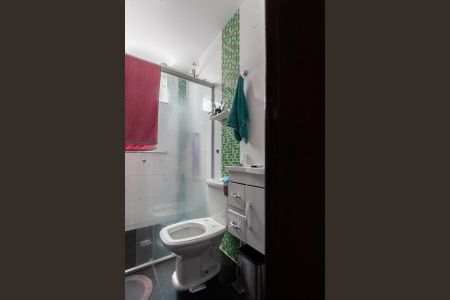 Casa à venda com 220m², 3 quartos e 3 vagas Casa à venda com 220m², 3 quartos e 3 vagasBanheiro Social 2