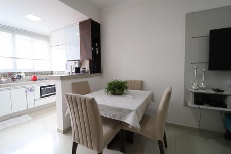 Apartamento para alugar com 48m², 2 quartos e 1 vagaSala