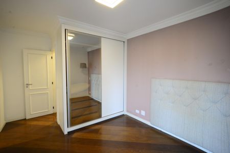 Apartamento à venda com 188m², 4 quartos e 3 vagasSuíte 2