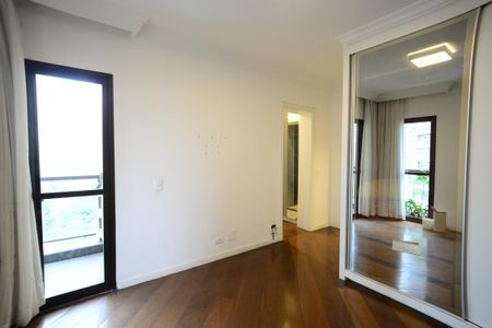 Apartamento à venda com 188m², 4 quartos e 3 vagasSuíte 2