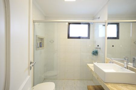 Apartamento à venda com 188m², 4 quartos e 3 vagasBanheiro Social