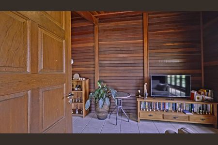 Sala de TV de casa de condomínio à venda com 3 quartos, 200m² em Fazenda dos Pires, Nova Lima