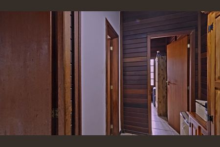 Corredor de casa de condomínio à venda com 3 quartos, 200m² em Fazenda dos Pires, Nova Lima