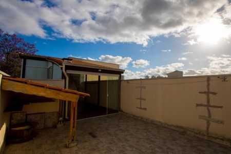 Apartamento à venda com 106m², 2 quartos e 2 vagasÁrea externa