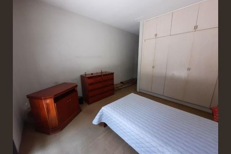 Foto 17 de casa à venda com 3 quartos, 226m² em Jardim Peri Peri, São Paulo