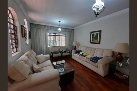 Living de casa à venda com 3 quartos, 226m² em Jardim Peri Peri, São Paulo