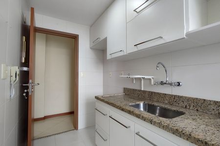 Apartamento à venda com 64m², 2 quartos e 1 vaga Apartamento à venda com 64m², 2 quartos e 1 vagaCozinha
