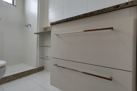 Apartamento à venda com 64m², 2 quartos e 1 vaga Apartamento à venda com 64m², 2 quartos e 1 vagaBanheiro Social