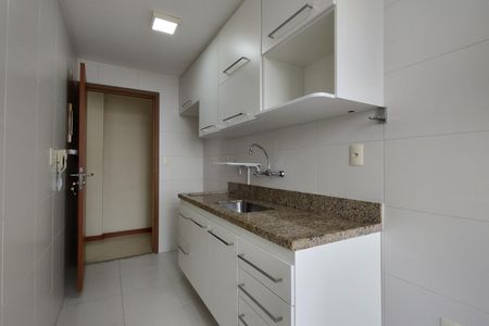 Apartamento à venda com 64m², 2 quartos e 1 vaga Apartamento à venda com 64m², 2 quartos e 1 vagaCozinha