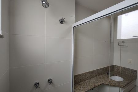 Apartamento à venda com 64m², 2 quartos e 1 vaga Apartamento à venda com 64m², 2 quartos e 1 vagaBanheiro Social