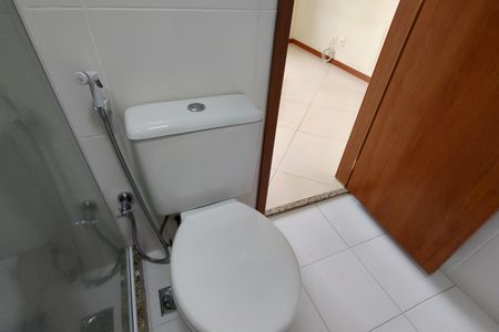 Apartamento à venda com 64m², 2 quartos e 1 vaga Apartamento à venda com 64m², 2 quartos e 1 vagaBanheiro da Suíte