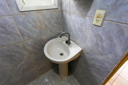 Casa para alugar com 65m², 1 quarto e sem vaga Casa para alugar com 65m², 1 quarto e sem vagaBanheiro Social