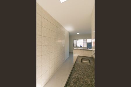Casa à venda com 90m², 2 quartos e 2 vagas Casa à venda com 90m², 2 quartos e 2 vagasCozinha