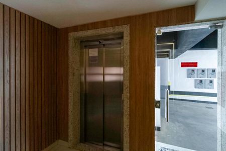 Apartamento à venda com 97m², 3 quartos e 2 vagasHall social