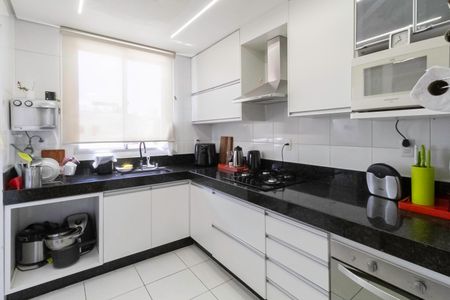 Apartamento à venda com 97m², 3 quartos e 2 vagasCozinha
