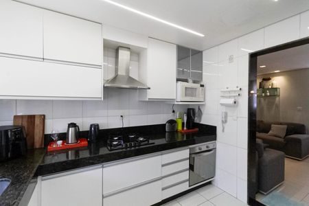 Apartamento à venda com 97m², 3 quartos e 2 vagasCozinha