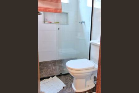 Casa à venda com 170m², 3 quartos e 5 vagas Casa à venda com 170m², 3 quartos e 5 vagasBanheiro