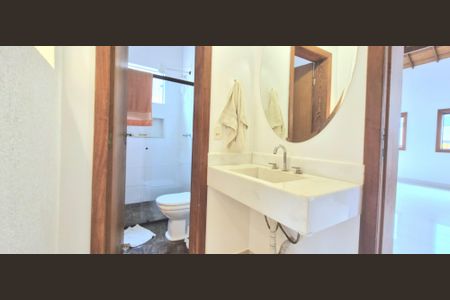 Casa à venda com 170m², 3 quartos e 5 vagas Casa à venda com 170m², 3 quartos e 5 vagasBanheiro