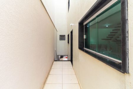 Casa à venda com 220m², 3 quartos e 4 vagas Casa à venda com 220m², 3 quartos e 4 vagasCorredor Externo