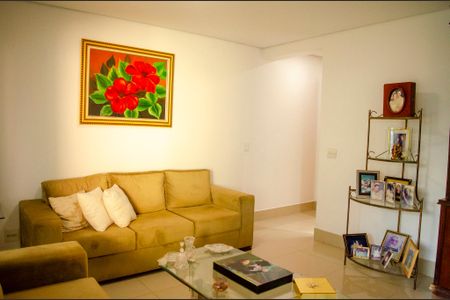 Apartamento para alugar com 269m², 4 quartos e 3 vagas Apartamento para alugar com 269m², 4 quartos e 3 vagasSala