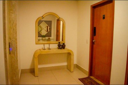 Apartamento para alugar com 269m², 4 quartos e 3 vagas Apartamento para alugar com 269m², 4 quartos e 3 vagasCorredor