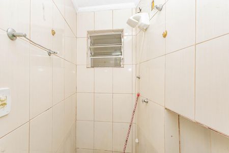 Banheiro de casa para alugar com 1 quarto, 50m² em Jardim Maria Estela, São Paulo