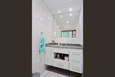 Apartamento à venda com 131m², 3 quartos e 2 vagas Apartamento à venda com 131m², 3 quartos e 2 vagasBanheiro da Suíte 2