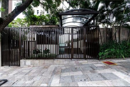 Apartamento à venda com 131m², 3 quartos e 2 vagasFachada