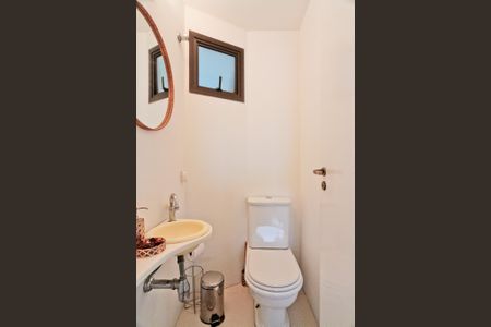 Apartamento à venda com 131m², 3 quartos e 2 vagas Apartamento à venda com 131m², 3 quartos e 2 vagasLavabo