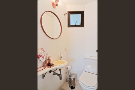 Apartamento à venda com 131m², 3 quartos e 2 vagas Apartamento à venda com 131m², 3 quartos e 2 vagasLavabo