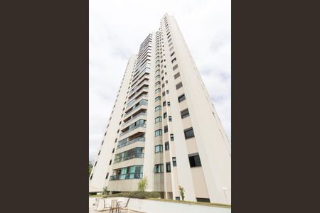 Apartamento à venda com 131m², 3 quartos e 2 vagas Apartamento à venda com 131m², 3 quartos e 2 vagasFachada