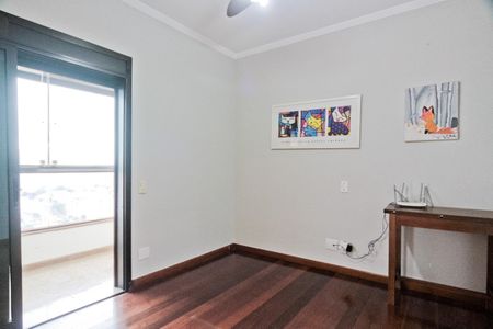 Apartamento à venda com 131m², 3 quartos e 2 vagas Apartamento à venda com 131m², 3 quartos e 2 vagasSuíte 2