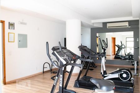 Apartamento à venda com 131m², 3 quartos e 2 vagas Apartamento à venda com 131m², 3 quartos e 2 vagasÁrea comum - Academia