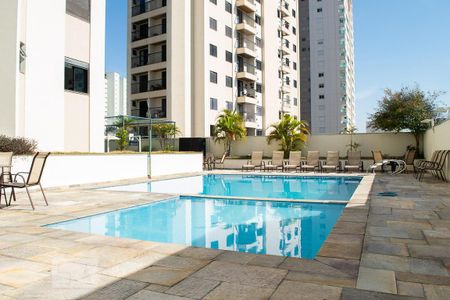 Apartamento à venda com 131m², 3 quartos e 2 vagas Apartamento à venda com 131m², 3 quartos e 2 vagasÁrea comum - Piscina