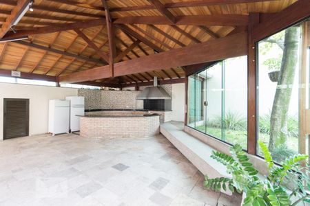 Apartamento à venda com 131m², 3 quartos e 2 vagas Apartamento à venda com 131m², 3 quartos e 2 vagasÁrea comum - Churrasqueira