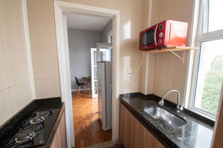 Cozinha de kitnet/studio para alugar com 1 quarto, 45m² em Sé, São Paulo