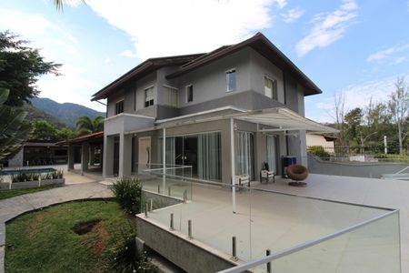 Casa de condomínio à venda com 753m², 5 quartos e 4 vagasFachada