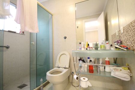 Casa de condomínio à venda com 753m², 5 quartos e 4 vagasBanheiro da Suíte 1