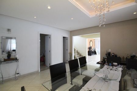 Casa de condomínio à venda com 753m², 5 quartos e 4 vagasSala 2