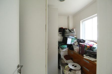 Casa de condomínio à venda com 753m², 5 quartos e 4 vagasQuarto de Serviço