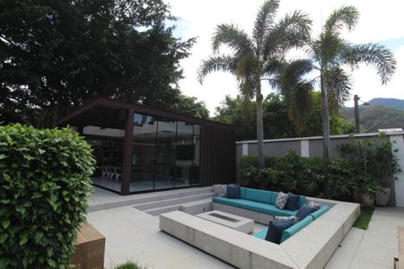 Casa de condomínio à venda com 753m², 5 quartos e 4 vagasÁrea Externa