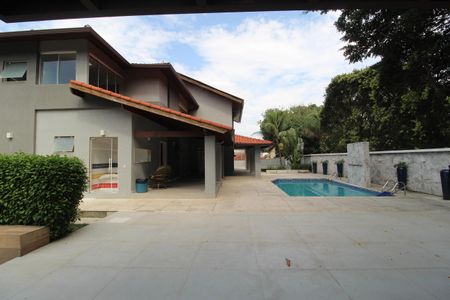 Casa de condomínio à venda com 753m², 5 quartos e 4 vagasPiscina