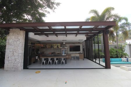 Casa de condomínio à venda com 753m², 5 quartos e 4 vagasChurrasqueira