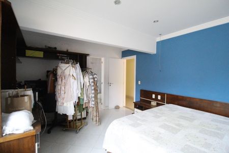 Casa de condomínio à venda com 753m², 5 quartos e 4 vagasSuíte 3