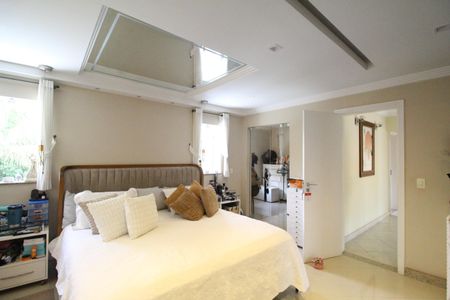 Casa de condomínio à venda com 753m², 5 quartos e 4 vagasSuíte 2