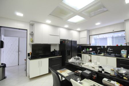 Casa de condomínio à venda com 753m², 5 quartos e 4 vagasCozinha